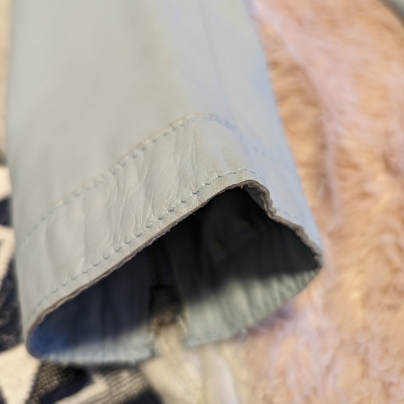 1973 Vintage Vera Pelle Sky Blue Leather Jacket - Medium/Large - Italian - Picture 10 of 16